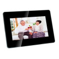 7" LCD Digital Photo Frame with Glossy Finish