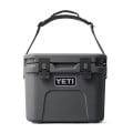 15 QT YETI® Roadie Hard Cooler Ice Chest 16.9" x 14"