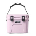 15 QT YETI® Roadie Hard Cooler Ice Chest 16.9" x 14"