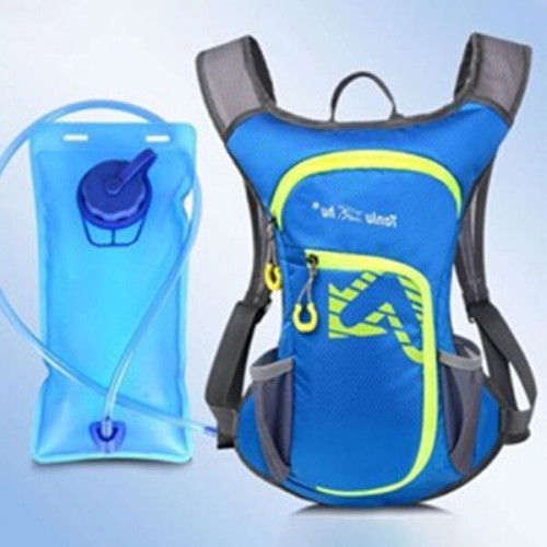 Backpack with 2 L Water bladder