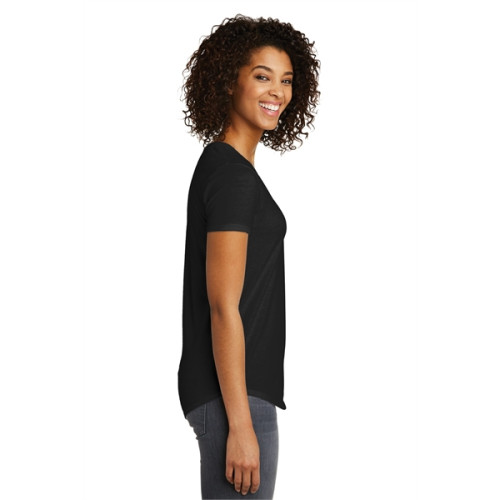 District Women's Fitted Very Important Tee Scoop Neck.