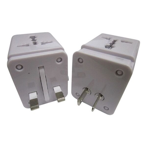 UNIVERSAL INTERNATIONAL TRAVEL AC ADAPTER WITH USB PORT