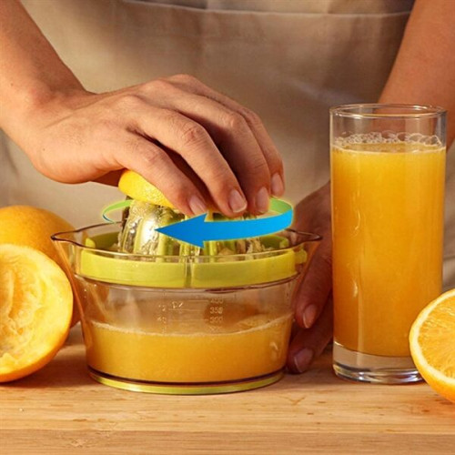 Manual Juicer / Fruit Squeezer with 17oz Built-in Strainer