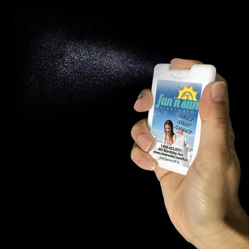 Broad Spectrum SPF 30 Sunscreen Spray in Solid White Credit