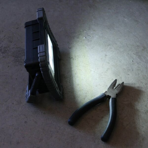 The Illuminator COB Work Light