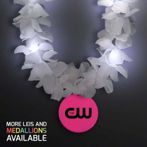 White Flower Light Up Lei with Medallion