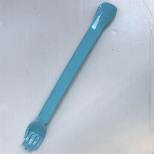 Telescoping Back Scratcher