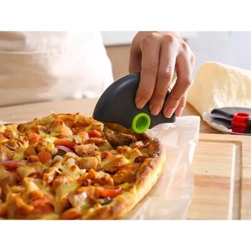 Steel Roller Pizza Cutter With Cover