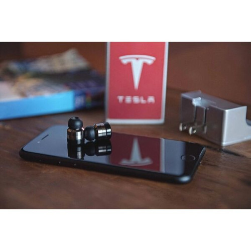 Pionears True Wireless Earbuds + Power Bank