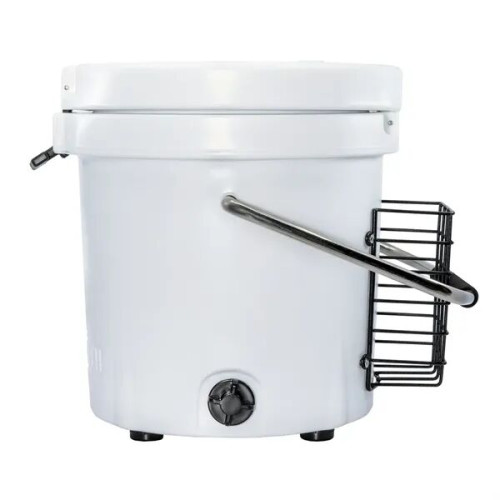 MAMMOTH®  LIVE BAIT BUCKET