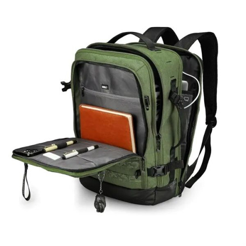 SwissDigital® BERG PRO USB Charging Port Camera Backpack
