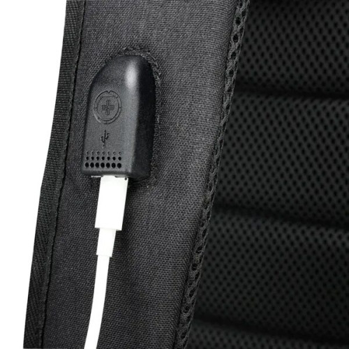 SwissDigital® BERG PRO USB Charging Port Camera Backpack