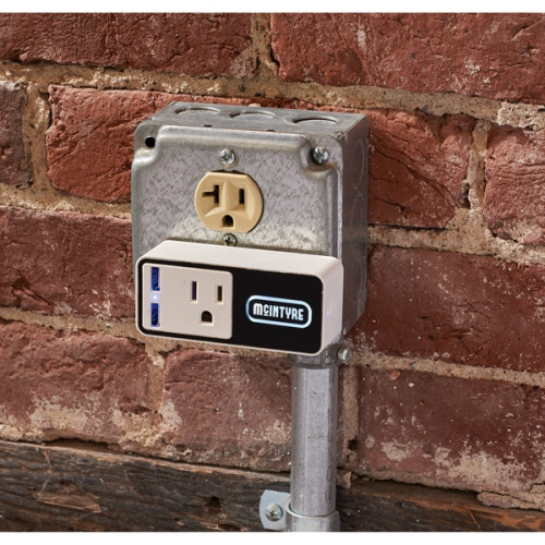 Light Up Logo Wifi Smart Plug with USB Output