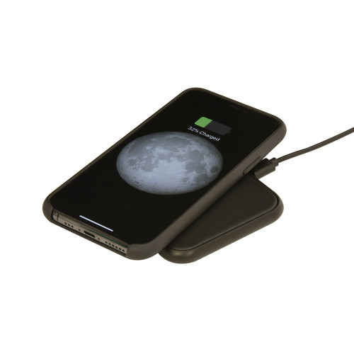 DYNAMIC DUO WIRELESS CHARGER AND ADAPTER GIFT SET